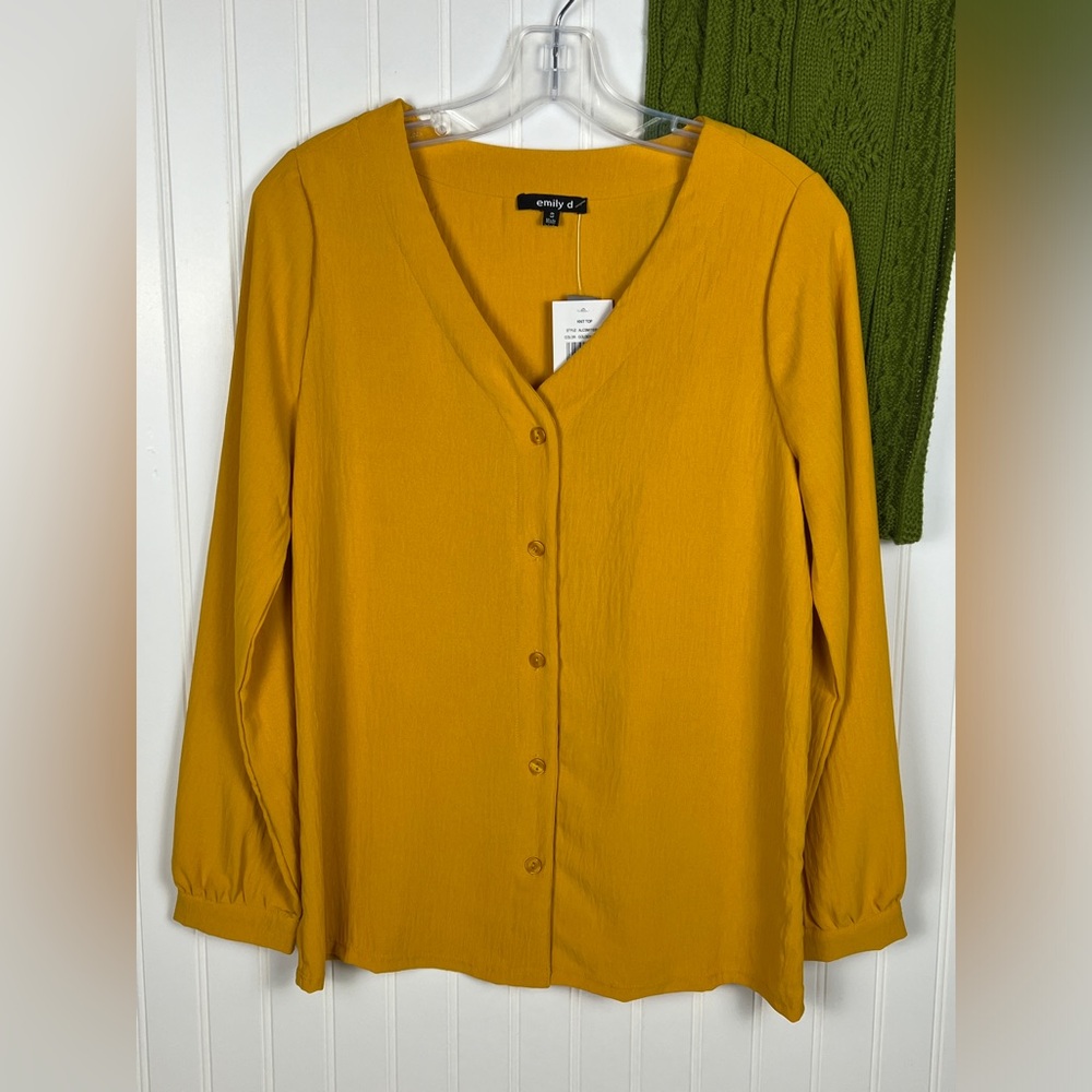 NWT emily d Golden Yellow Long Sleeve Top - Small